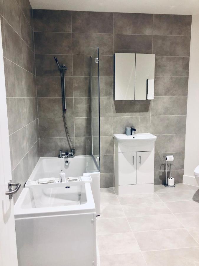 Snapos Luxury Serviced Apartment - Meridian House Bedford Exterior foto