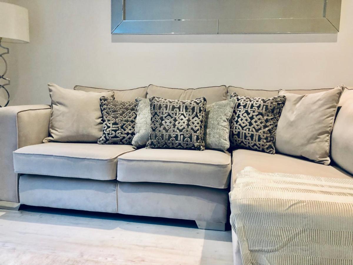 Snapos Luxury Serviced Apartment - Meridian House Bedford Exterior foto
